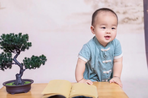 荆州孕妇显怀是几个月